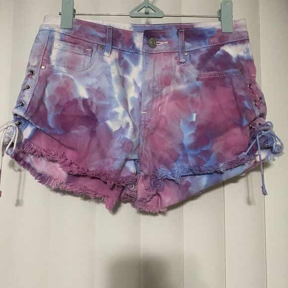 PacSun Pants - PACSUN tie die   High rise shorts with distressed bottoms, criss cross tie on si